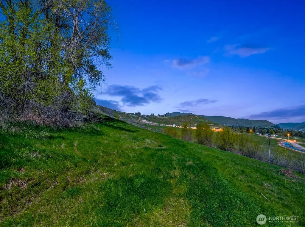 935 Silas Lane Wenatchee WA 98801