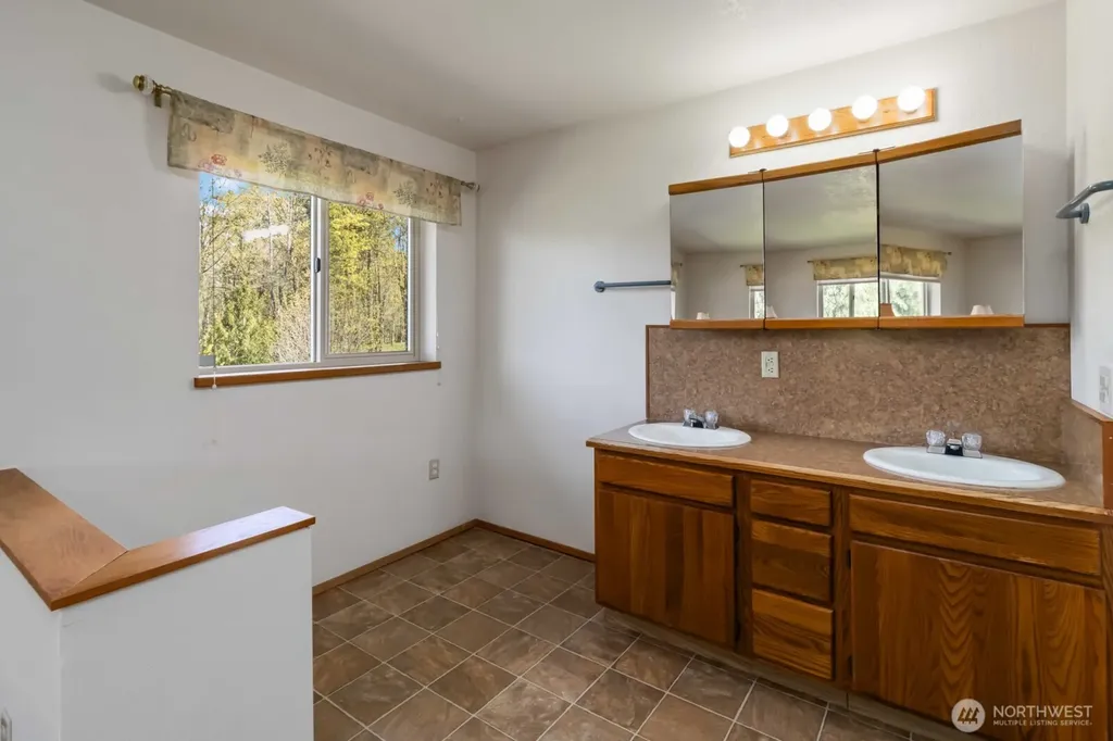 207 Tillicum Drive Chehalis WA 98532