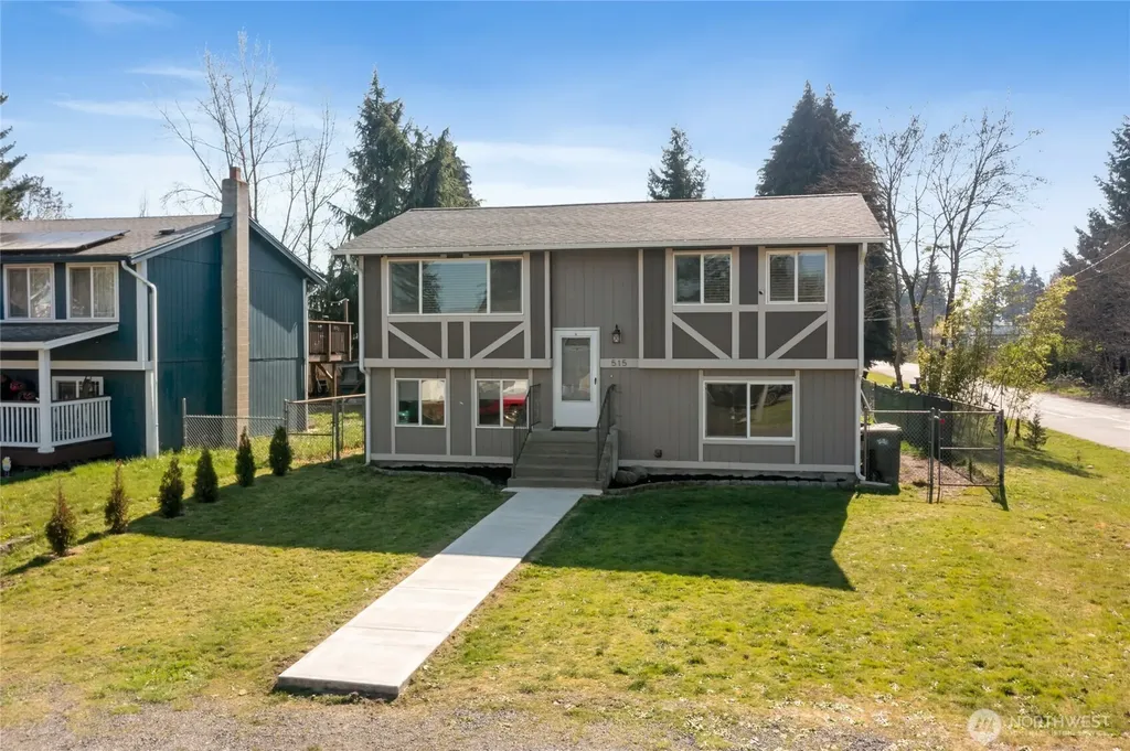 515 Van Trump Avenue NW Yelm WA 98597