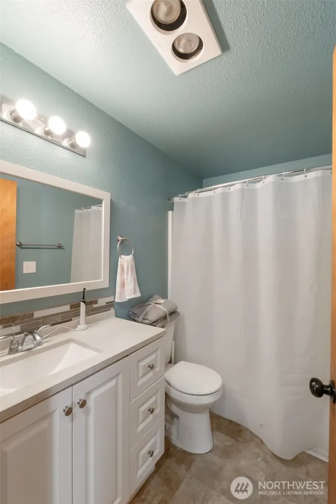 515 Van Trump Avenue NW Yelm WA 98597