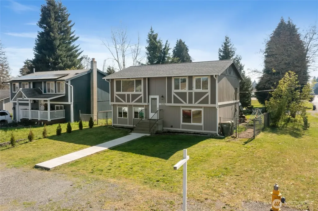 515 Van Trump Avenue NW Yelm WA 98597