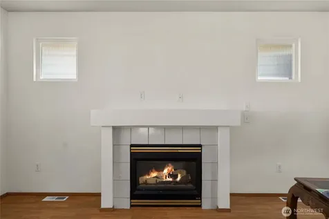 11236 3rd Avenue E Tacoma WA 98445