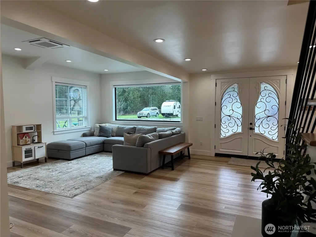 31305 SE 202nd Avenue Kent WA 98042