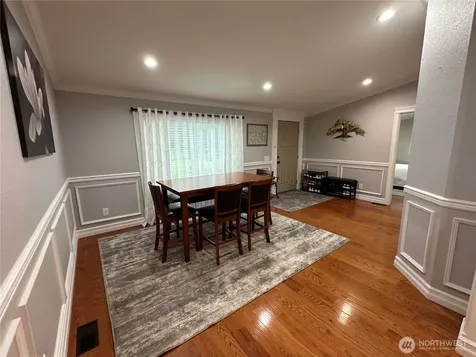 31305 SE 202nd Avenue Kent WA 98042