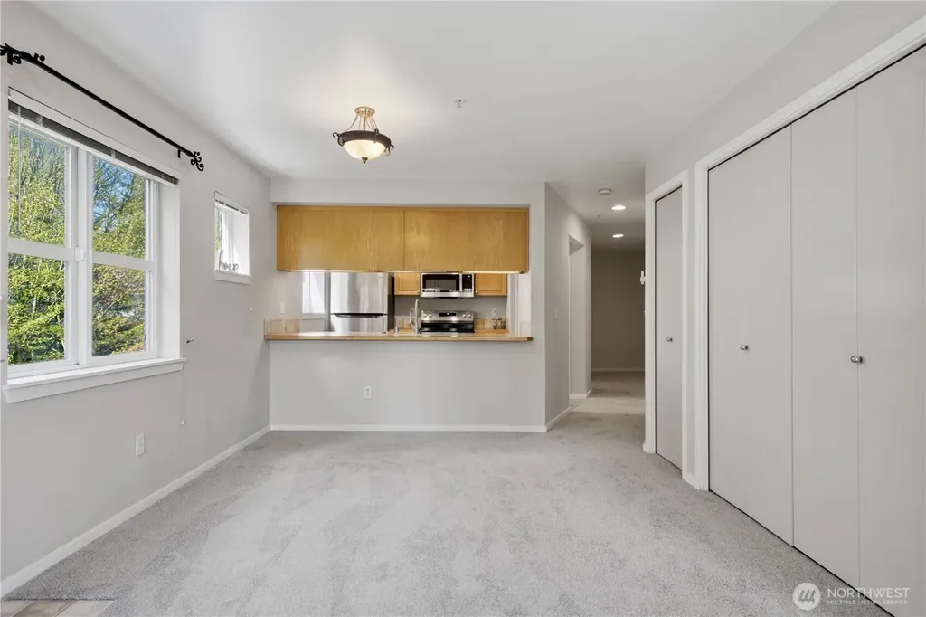 12345 Roosevelt Way NE Seattle WA 98125