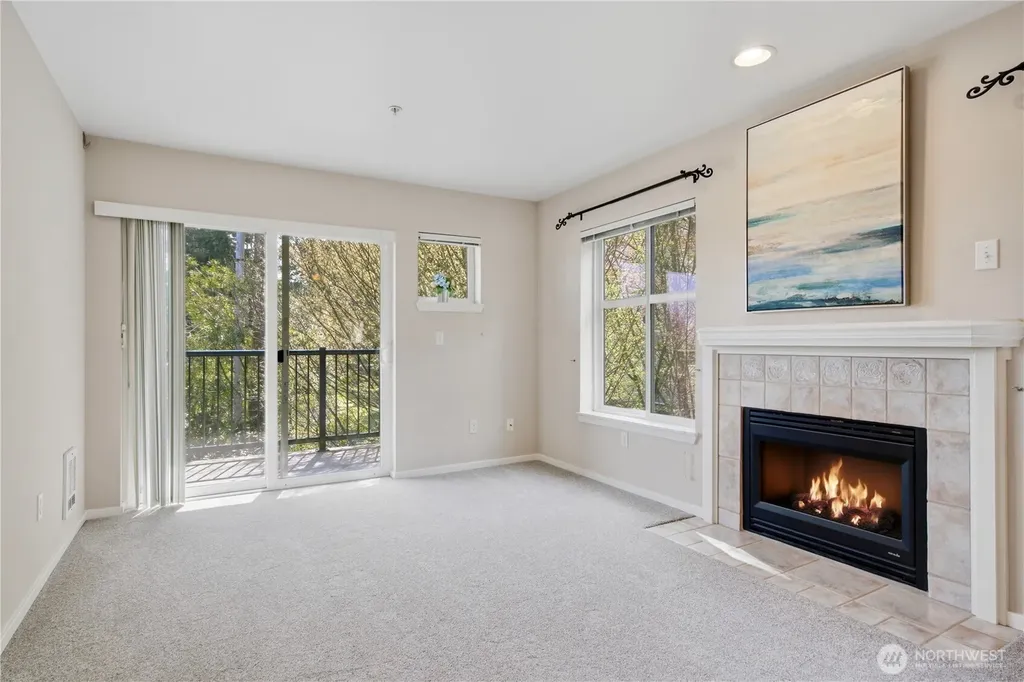 12345 Roosevelt Way NE Seattle WA 98125