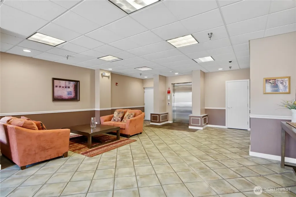 12345 Roosevelt Way NE Seattle WA 98125