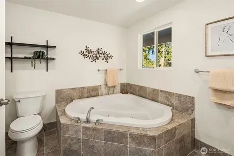 15126 NE 67th Place Redmond WA 98052