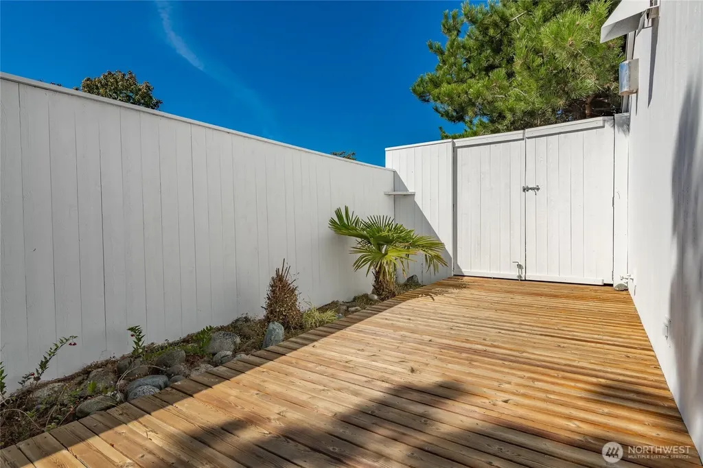 1613 Edwards Drive Point Roberts WA 98281