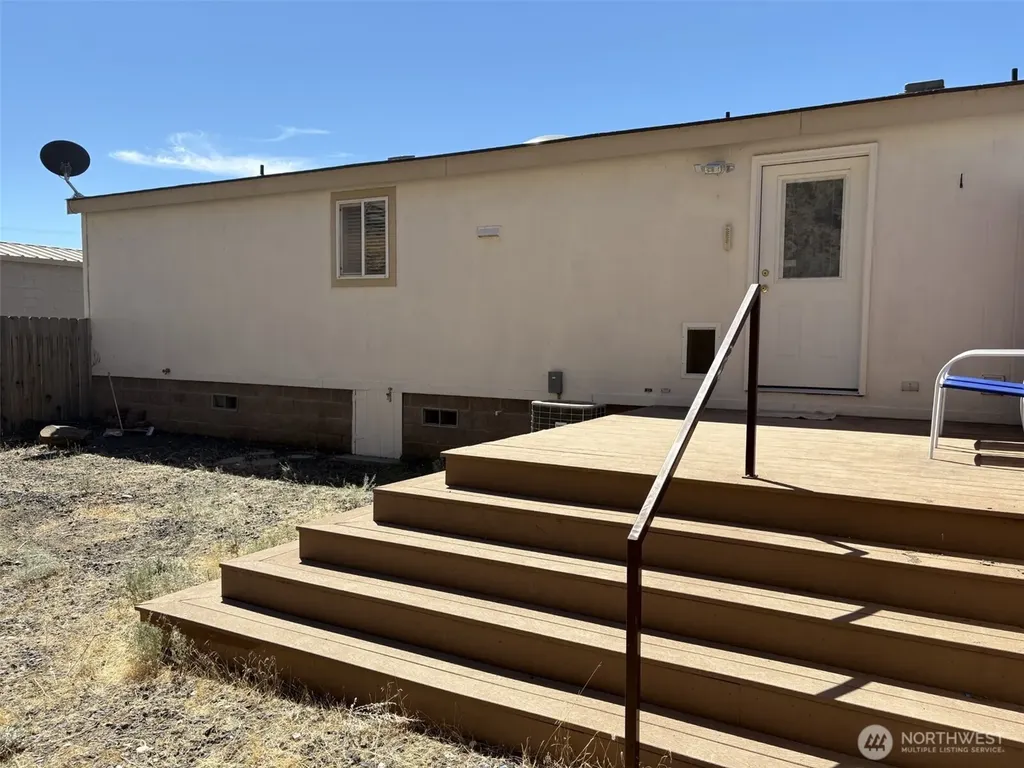 1198 N Section Place Quincy WA 98848