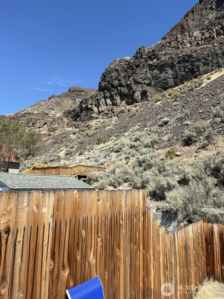 1198 N Section Place Quincy WA 98848
