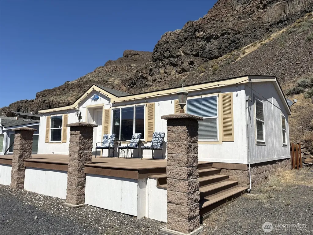 1198 N Section Place Quincy WA 98848