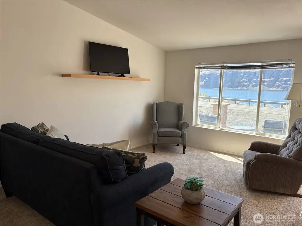 1198 N Section Place Quincy WA 98848