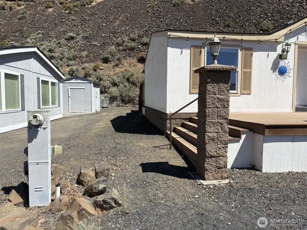 1198 N Section Place Quincy WA 98848