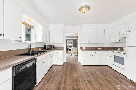 4515 Pacific Avenue Tacoma WA 98418