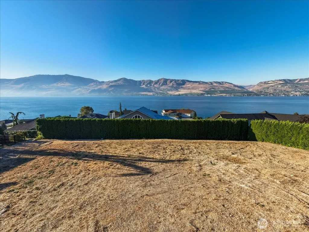 109 Apple Avenue Chelan WA 98816