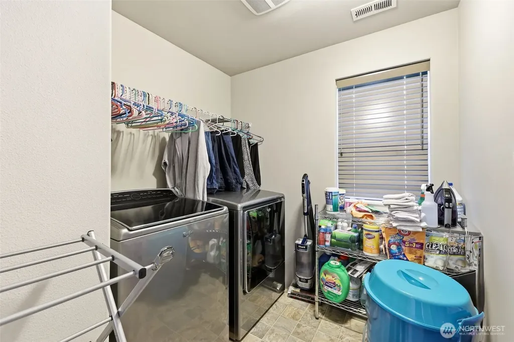 35703 20th Avenue SW Federal Way WA 98023
