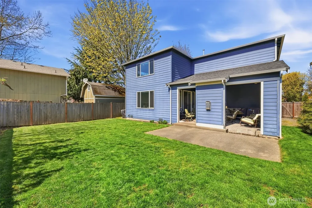 35703 20th Avenue SW Federal Way WA 98023