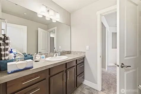 35703 20th Avenue SW Federal Way WA 98023