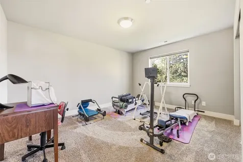 35703 20th Avenue SW Federal Way WA 98023