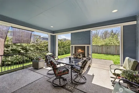 35703 20th Avenue SW Federal Way WA 98023