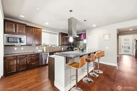 35703 20th Avenue SW Federal Way WA 98023