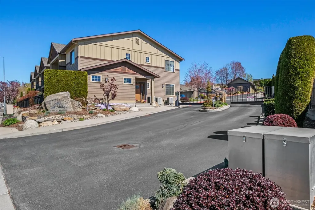 1051 N Baker Avenue East Wenatchee WA 98802