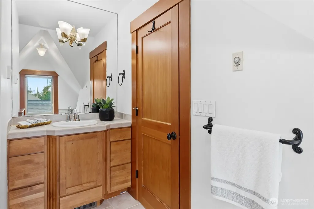 4414 Eastern Avenue N Seattle WA 98103