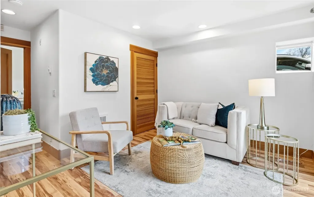 4414 Eastern Avenue N Seattle WA 98103