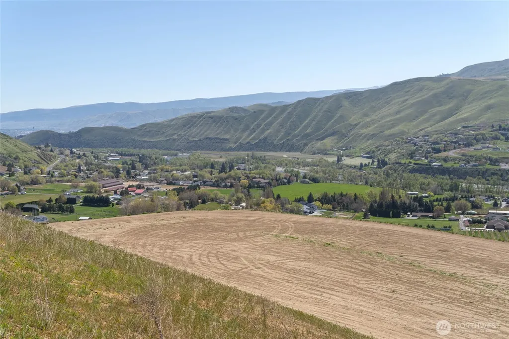 519 Diede Hills Lane Wenatchee WA 98801