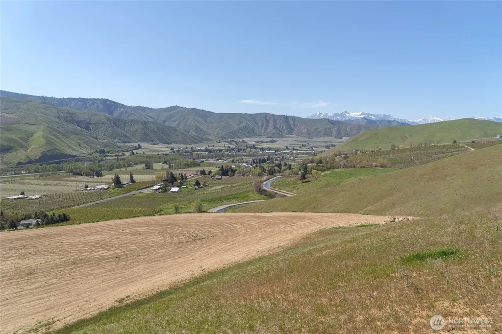 519 Diede Hills Lane Wenatchee WA 98801