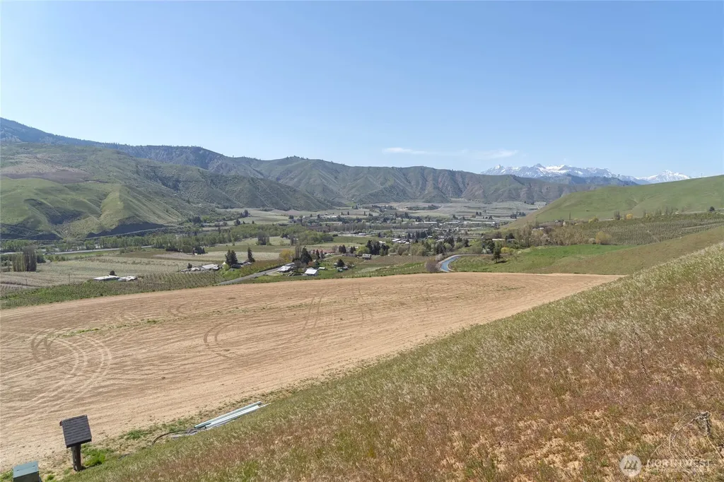 519 Diede Hills Lane Wenatchee WA 98801