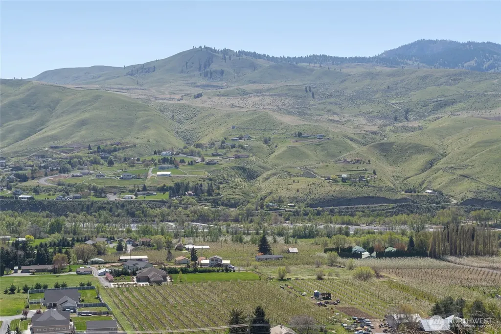 519 Diede Hills Lane Wenatchee WA 98801