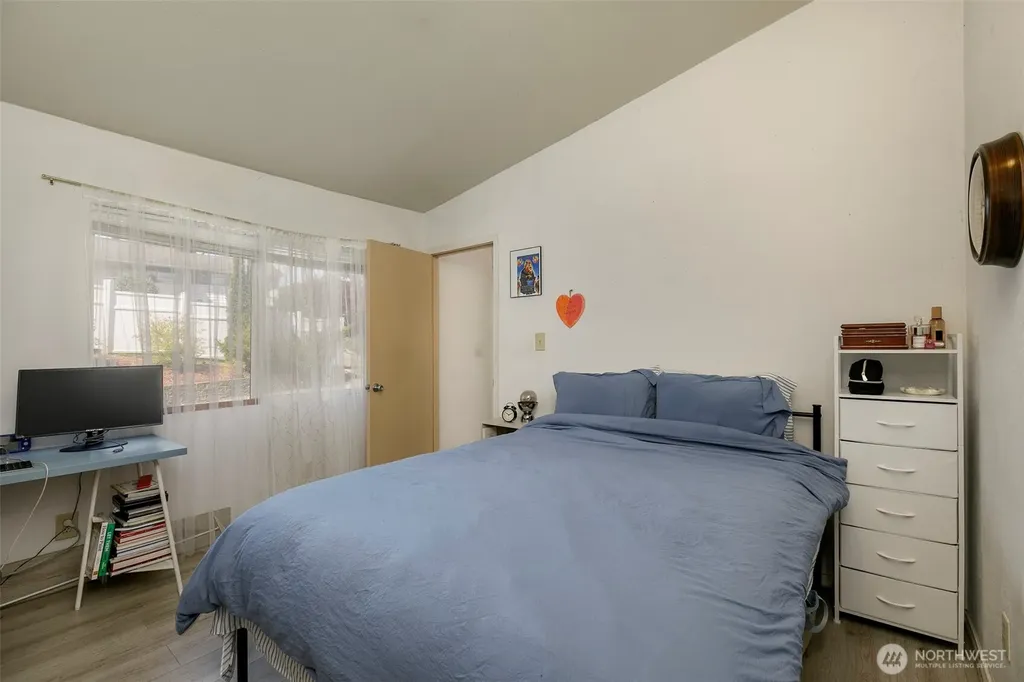 11122 59th Avenue S Seattle WA 98178