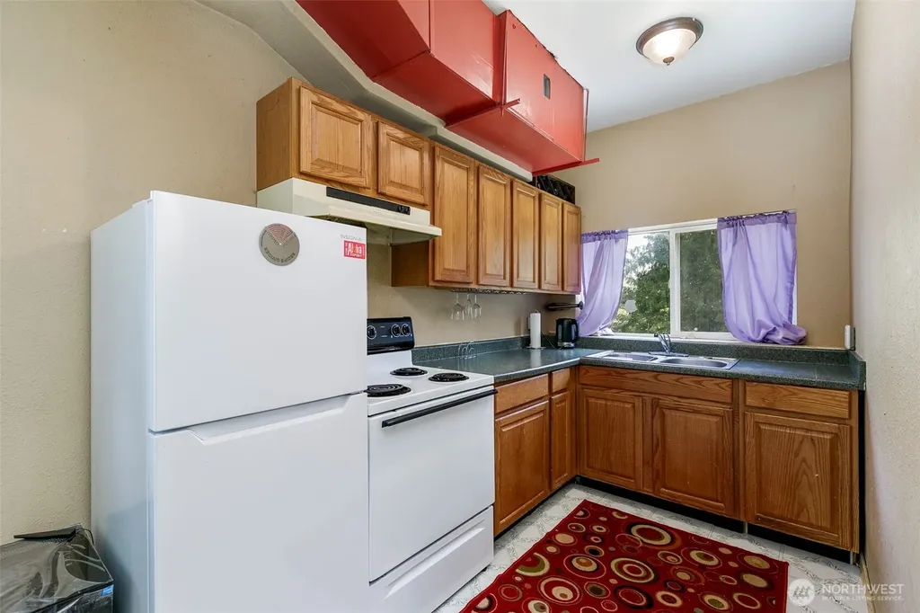 11122 59th Avenue S Seattle WA 98178