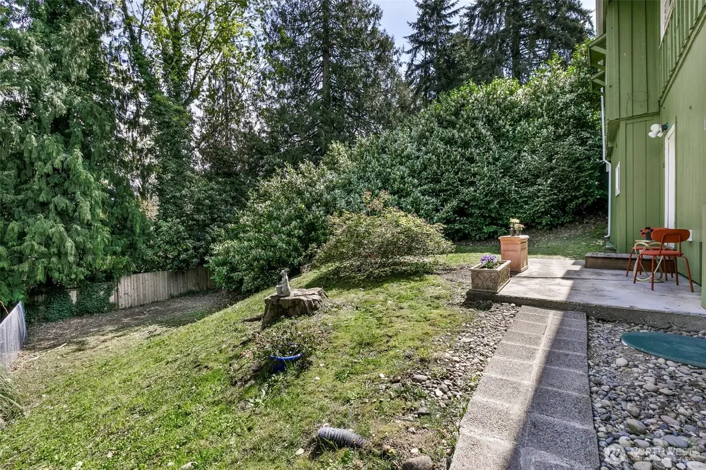 11122 59th Avenue S Seattle WA 98178