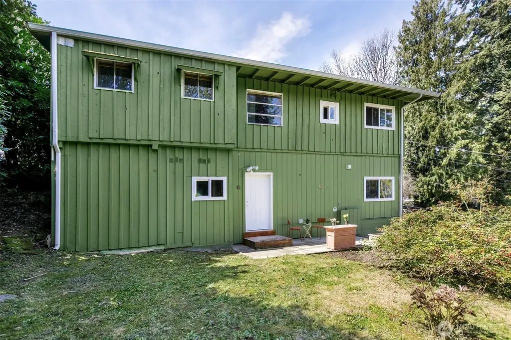 11122 59th Avenue S Seattle WA 98178