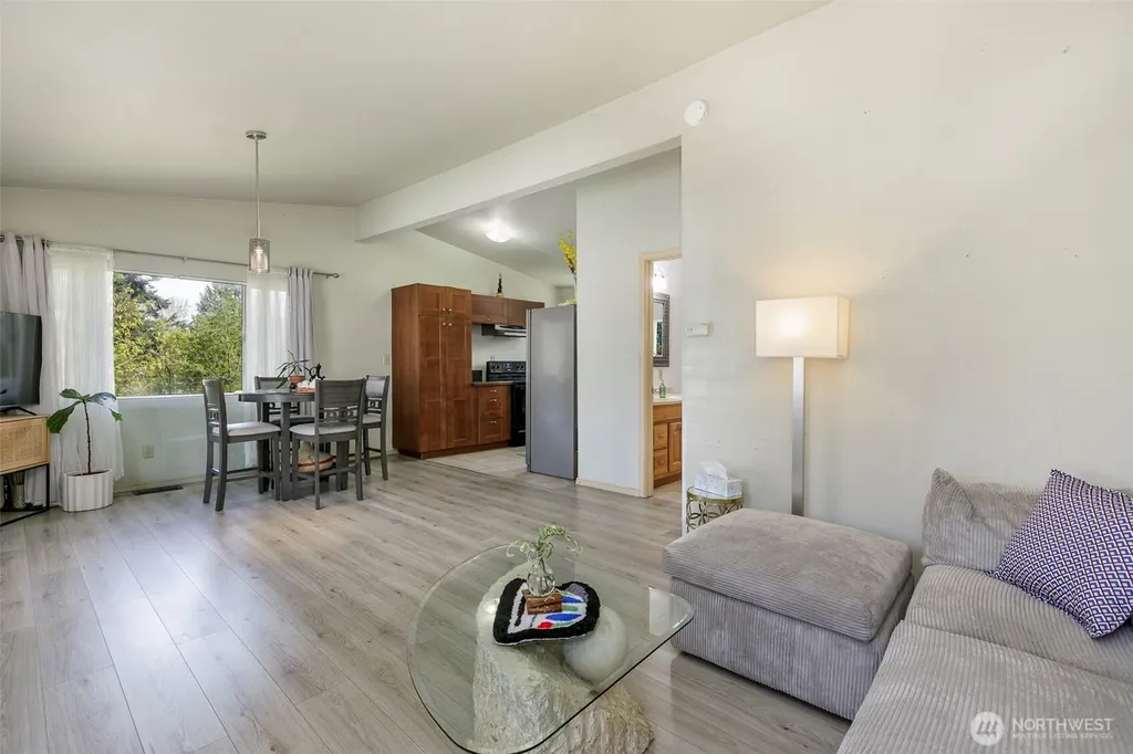 11122 59th Avenue S Seattle WA 98178