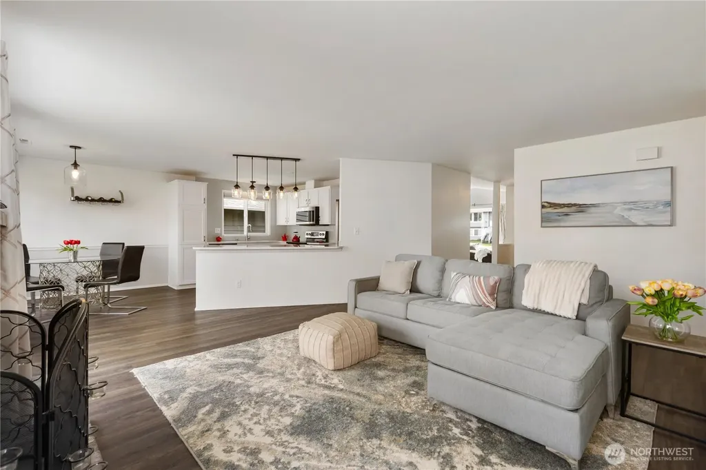 2721 211th Place SW Lynnwood WA 98036