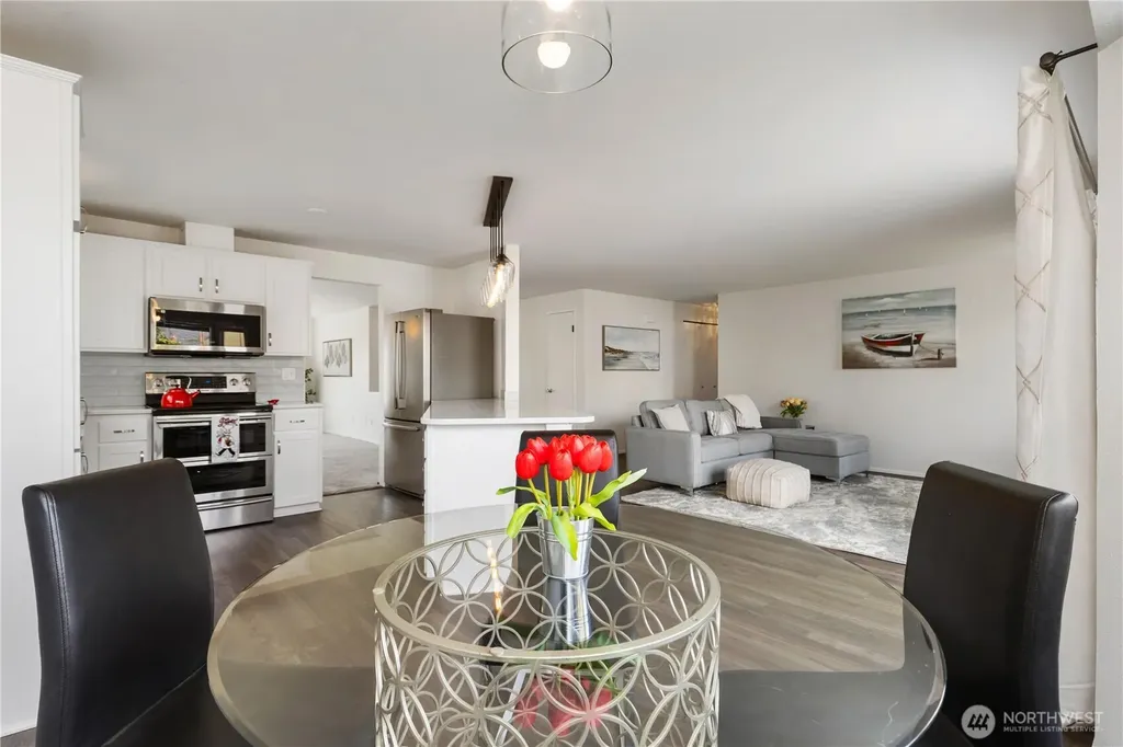 2721 211th Place SW Lynnwood WA 98036