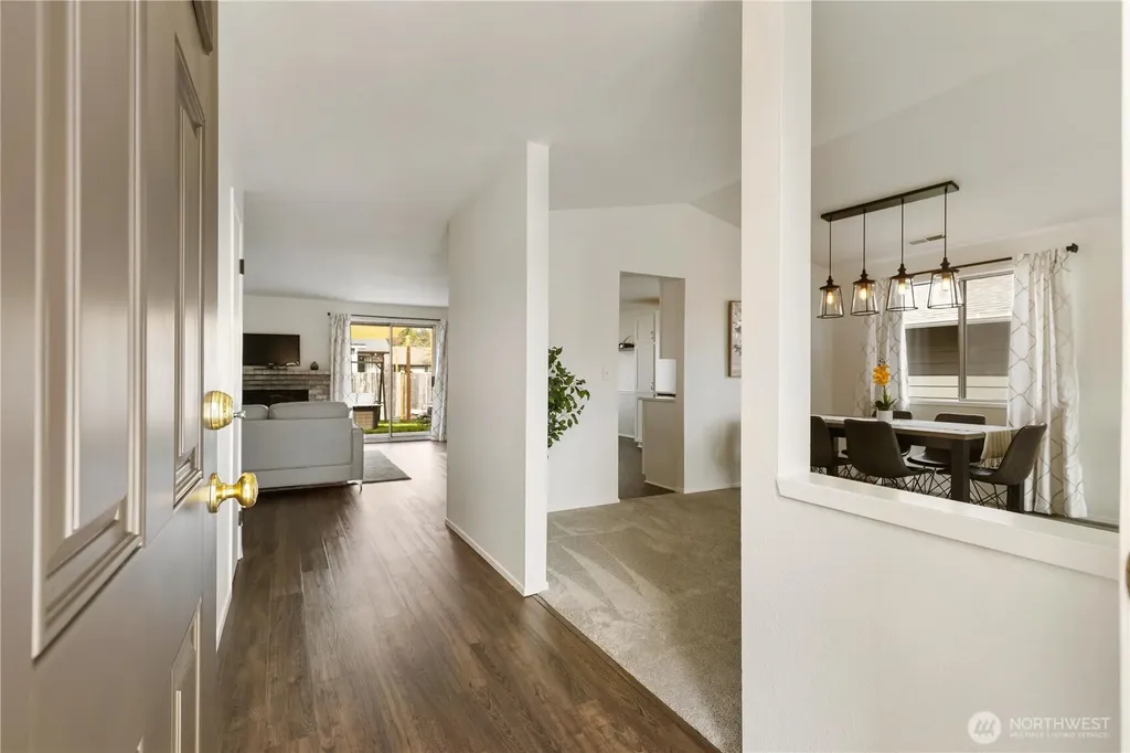 2721 211th Place SW Lynnwood WA 98036