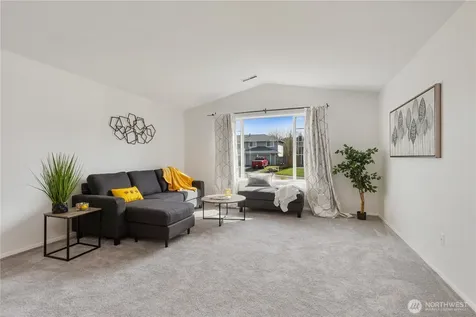 2721 211th Place SW Lynnwood WA 98036