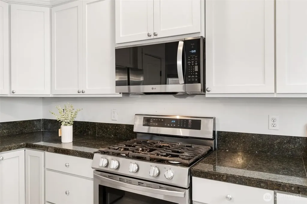 24015 221st Lane SE Maple Valley WA 98038