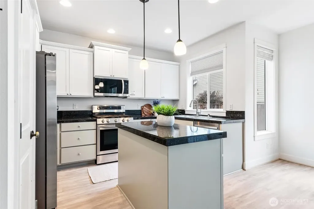 24015 221st Lane SE Maple Valley WA 98038