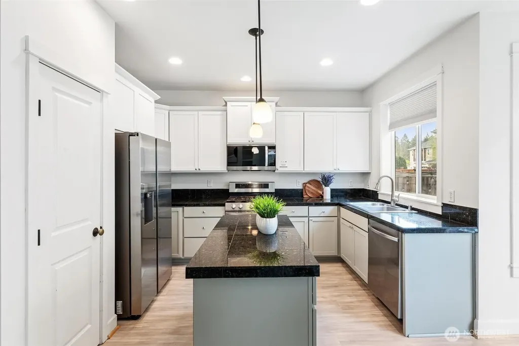 24015 221st Lane SE Maple Valley WA 98038