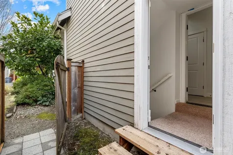 24015 221st Lane SE Maple Valley WA 98038