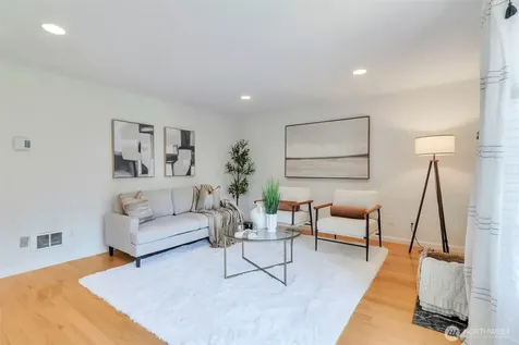 1035 156th Avenue NE Bellevue WA 98007