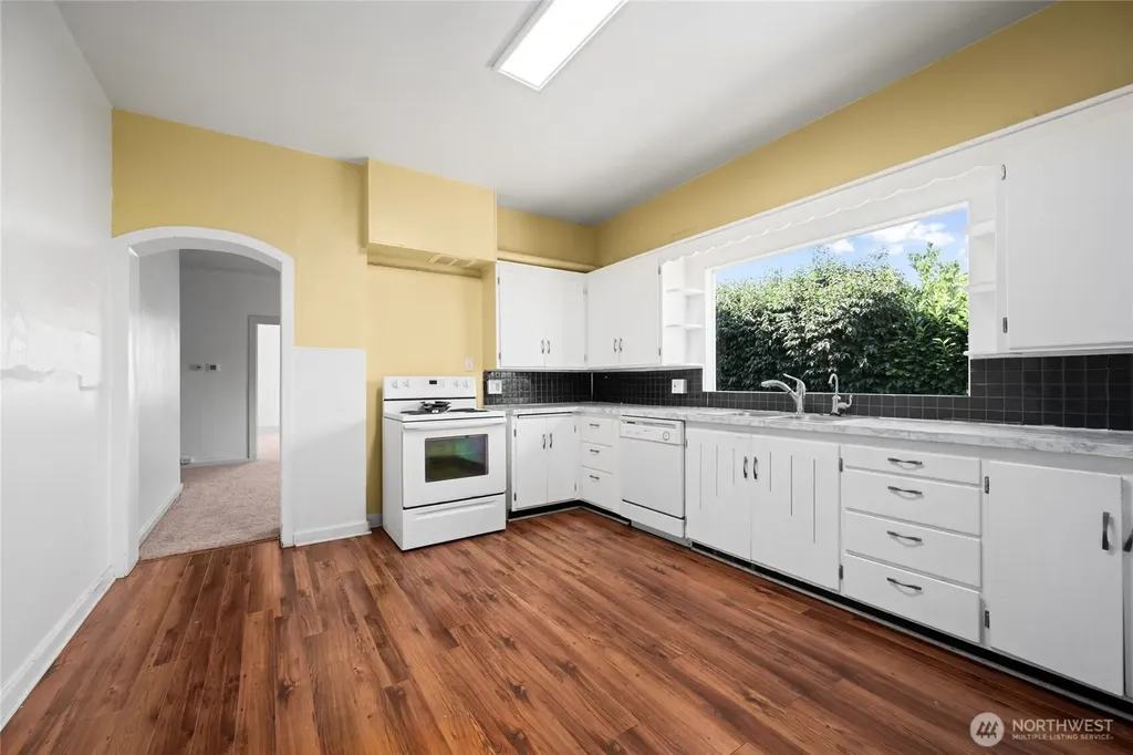 1502 E Maplewood Avenue Bellingham WA 98225