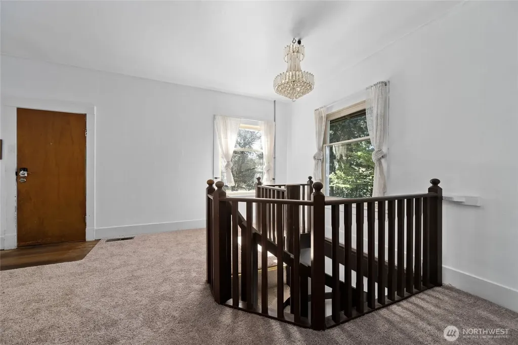 1502 E Maplewood Avenue Bellingham WA 98225