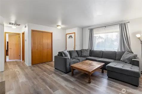 8635 215th Street NE Arlington WA 98223